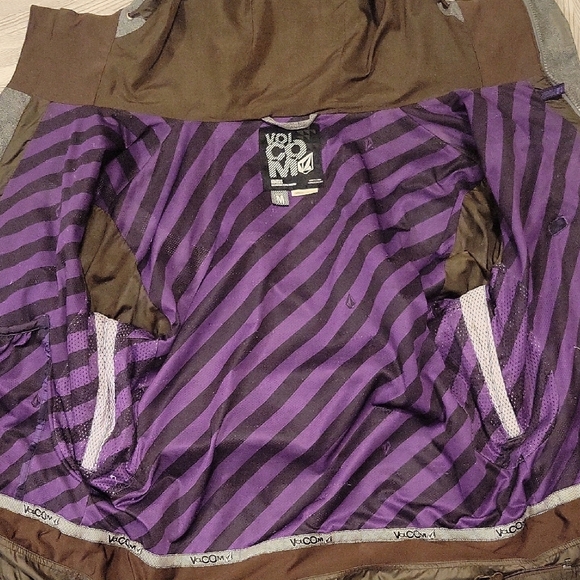 Volcom Men's Gray Performance Jacket - Picture 5 of 9